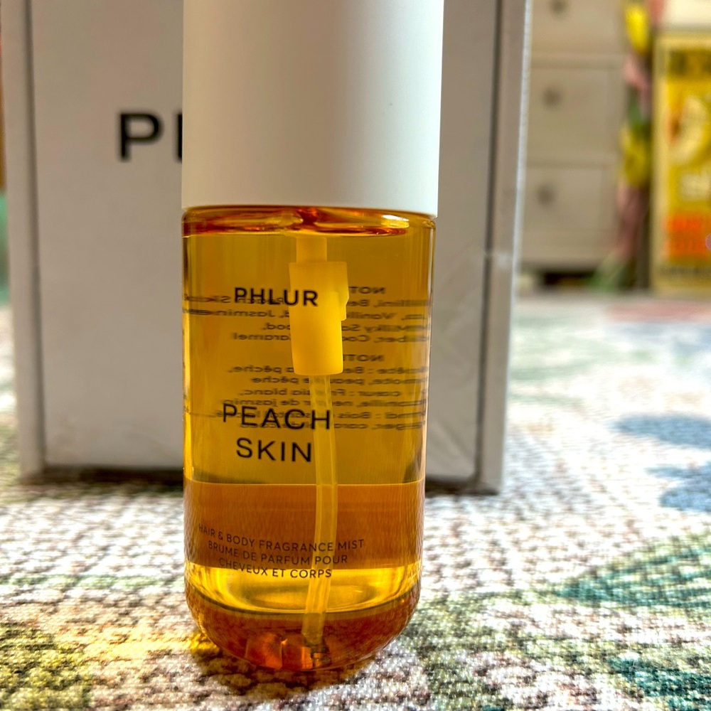 Peach Skin Fragrance Mist - Vibrant Orange